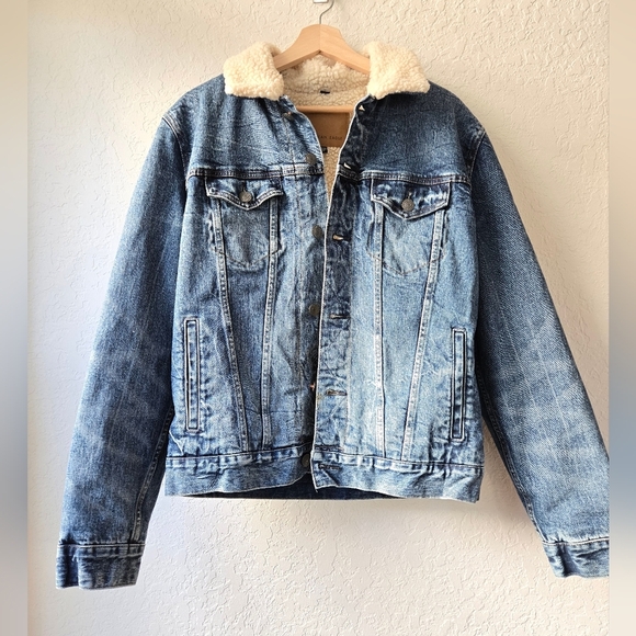 American Eagle Sherpa lined Jean jacket. Men's Medium jacket - Picture 1 of 12